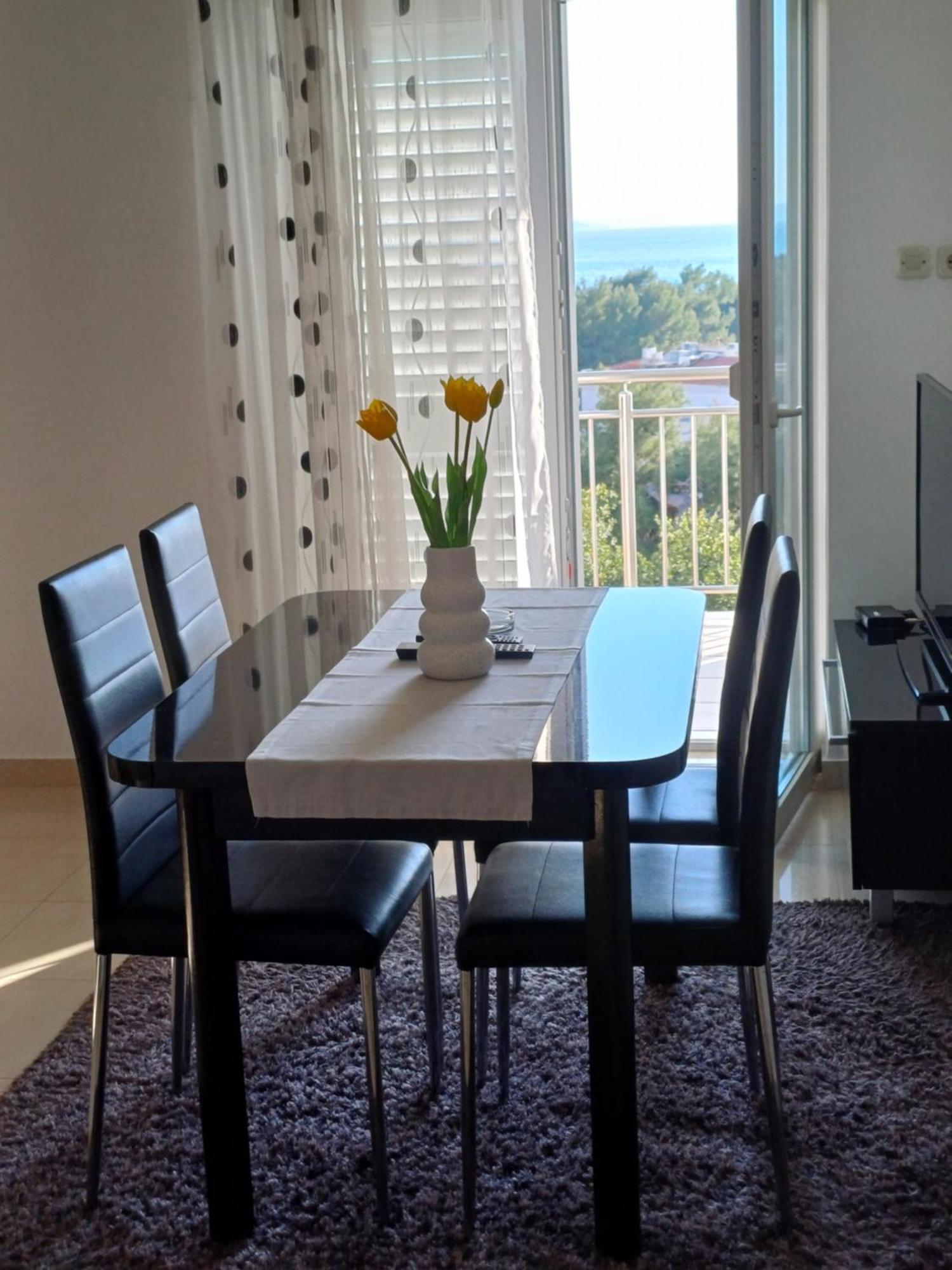 Apartments Jure Miljak โปดสตรานา ภายนอก รูปภาพ