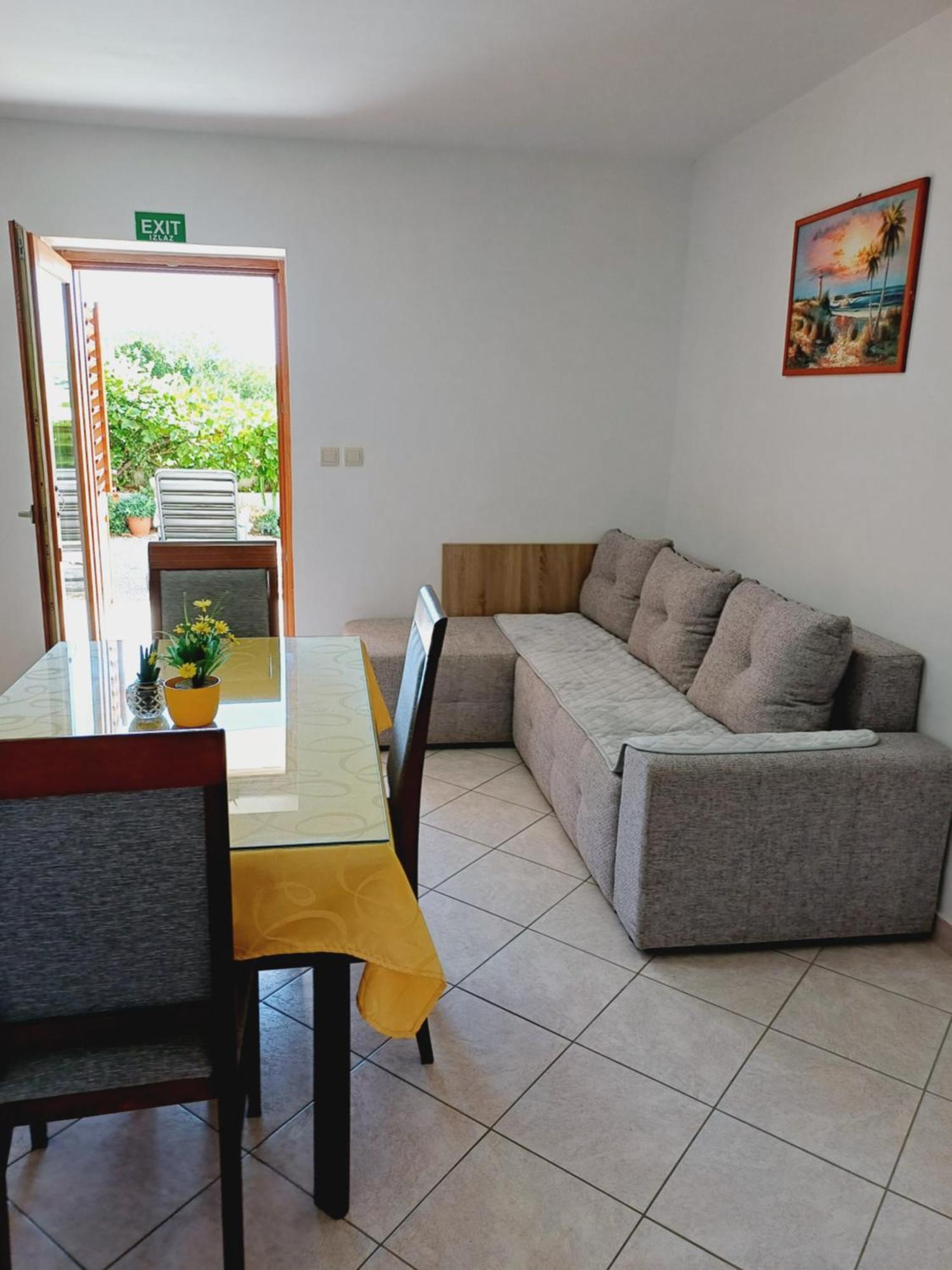 Apartments Jure Miljak โปดสตรานา ภายนอก รูปภาพ