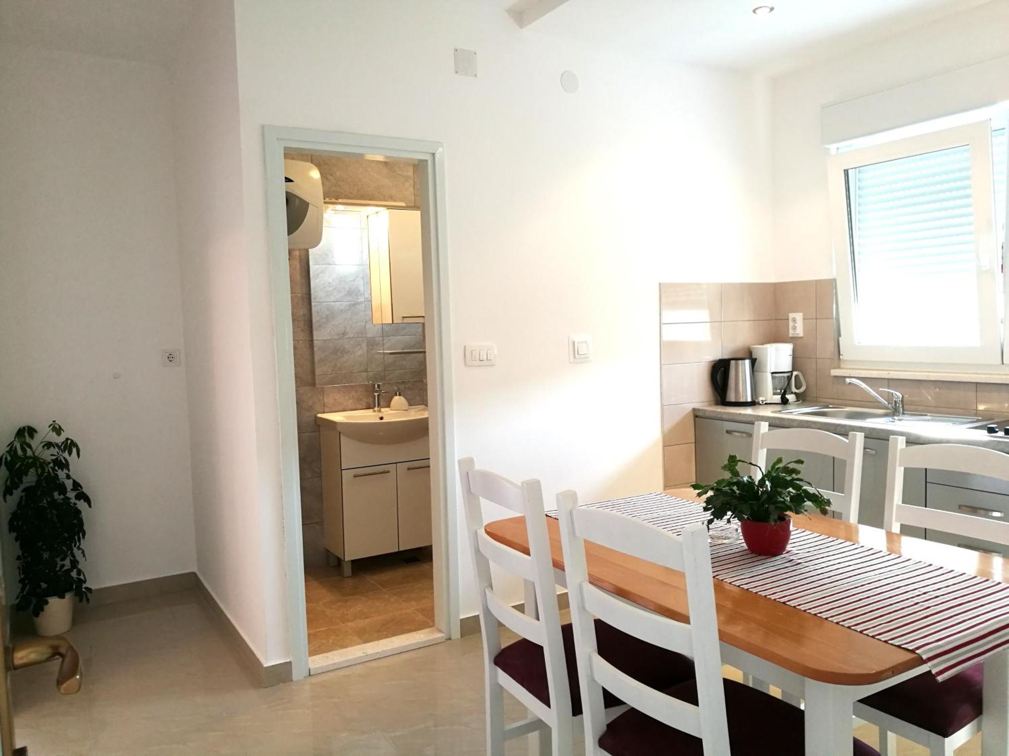 Apartments Jure Miljak โปดสตรานา ภายนอก รูปภาพ